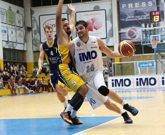 Saronno-Cermenate basket c silver 2016-17 by Josè Altuna